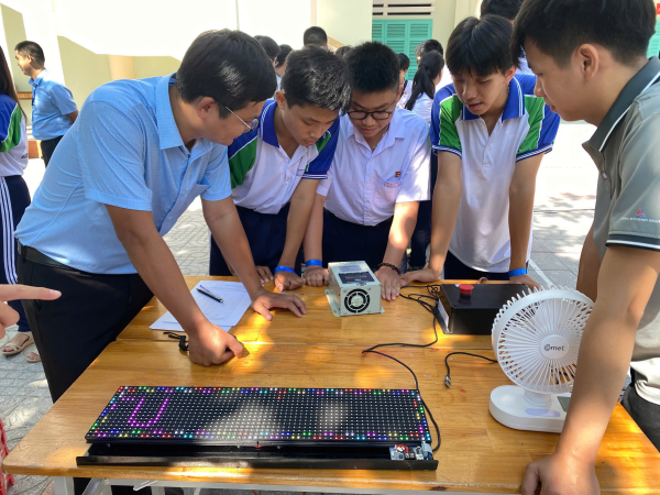  Khoa Kỹ thuật Năng lượng tại Ngày hội STEM THPT Nguyễn Văn Trỗi 2026 